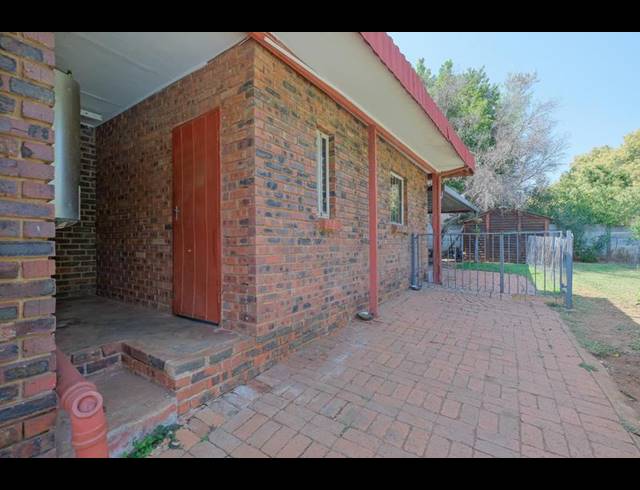 5 BEDROOM HOUSE FOR SALE IN MURRAYFIELD